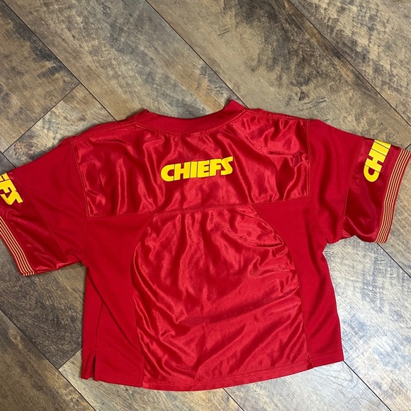 ULTRA GAME NFL Women’s Cropped KC Chiefs Jersey, Size M, EUC - Picture 7 of 8
